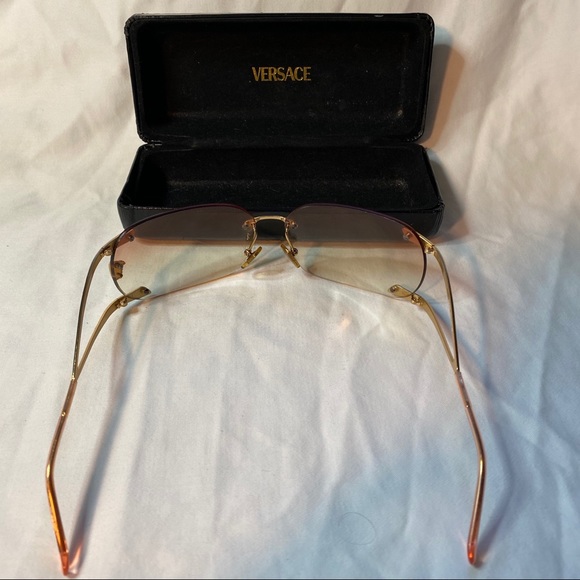 VINTAGE GIANNI VERSACE SUNGLASSES - Picture 4 of 5